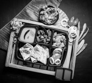 Roti Chicken Thali