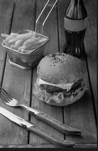 Veg Crispy Nachos Burger [1 Piece] With Coke Soft Beverage [250 Ml]