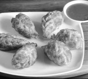 Veg fried momo