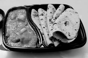 4 tawa roti with sabji gravy