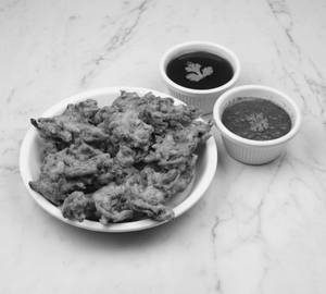 Mix pakoda 10 pieces