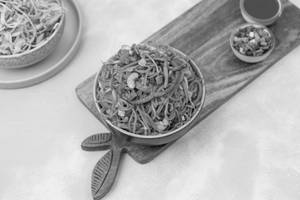 Schezwan Veg Noodles