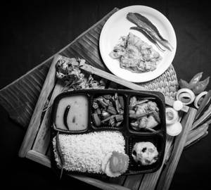 Omelette Thali