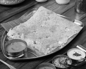 Crispy Rava Onion Paneer Dosa