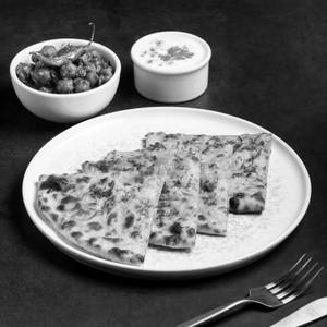 Mixed Veg Stuffed Kulcha Combo