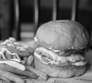 The wagon wheel peual burger