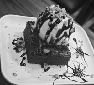 Walnut Brownie With Ice Cream (with Ice Cream)