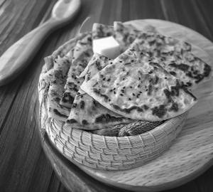 Mixed Kulcha (cottage Cheese, Potato, Onion)