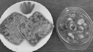 2 Chana Dal Paratha With Aloo Sabji