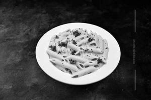 White Sauce Pasta