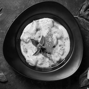 Pesto Gnocci In 4 Cheese Sauce