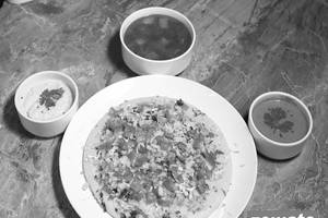 Onion Tomato Uttapam