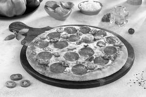 Italian Pepperoni Pizza