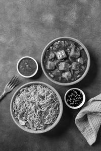Chilli Paneer With Veg. Noodles