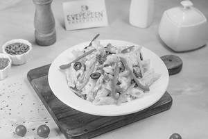 Pasta In  White  Sauce