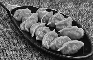 Kurkure Paneer Momos