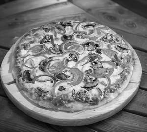 Veg Mushroom Pizza