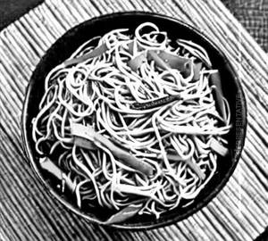 Veg. Hakka Noodles [Full]