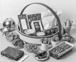 Diwali Gift Hamper - Large ( Egg/ Eggless )