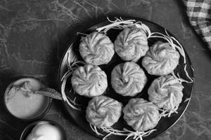 Fried Veg Momos[8 Pcs]