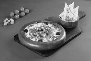Grilled Paneer with Hummus (Ras Asfour)