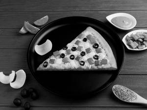 Korma Delight Giant Slice (20.5 Cm, Serves 1)