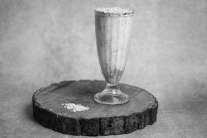 Banana Peanut Butter Oats Smoothie