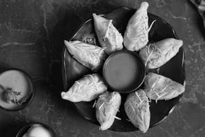 Steamed Veg Momos[8 Pcs]