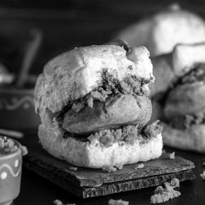 Vada Pav [1 Piece]