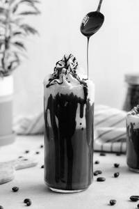 Chocolate cold coffee