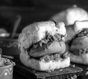 Authentic mumbai vada pav combo