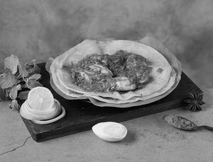 Egg Potlam Parotta (2 Pcs)
