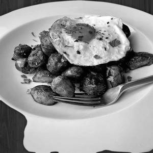 Poached Egg With chicken sausage