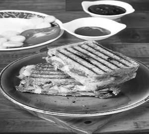 Veg masala cheese grilled sndwich