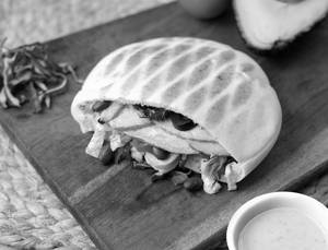 Egg & Avo Breakfast Pita Pocket