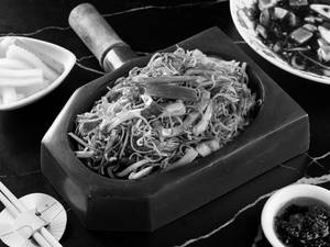 Hong Kong Fried Noodles Veg (Ak)