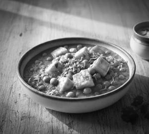 Matar Paneer