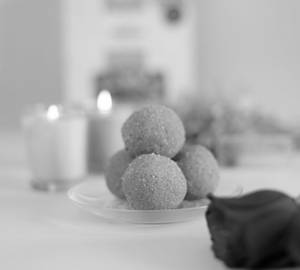 Besan Laddu