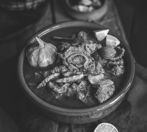 Desi Mutton(4 Pcs) With Khada Lahsun(2 Pcs)