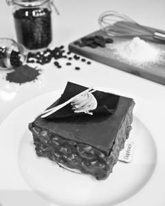 Daphne Milk Chocolate Cake