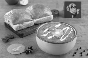 Dal Makhani with Pav [new]