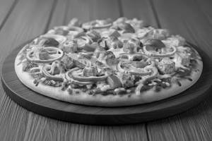 Veg Paneer Cheese Pizza [8 inches]