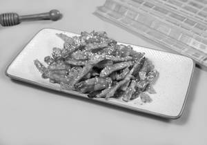 Honey Chilli Potato [Serves 1-2]