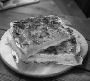 Classic Bread Omelette