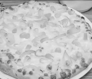 Onion And Corn Pizza