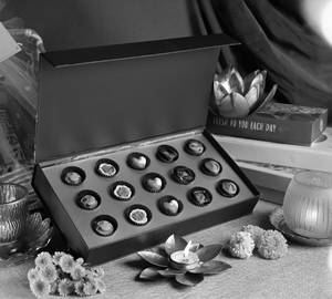Chocolate Blue Box (15 Pc)