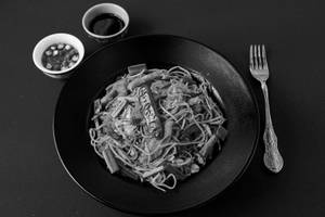 Szechuan Hakka Noodles Chicken