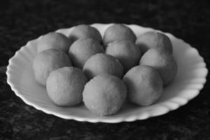Besan Laddu 