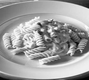 Fusili & Chicken With Creamy Garlic Bechamel