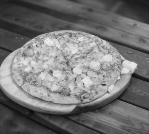 Paneer And Corn Pizza